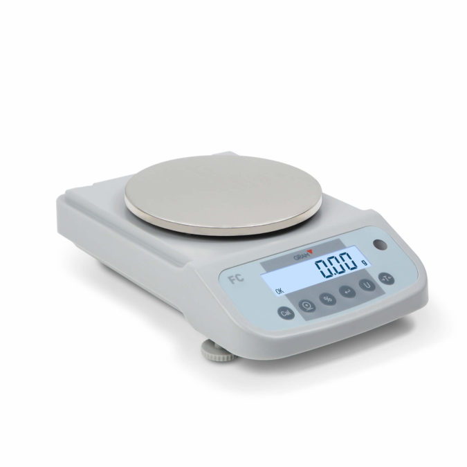 Compact precision balance with RS232 connection to PC